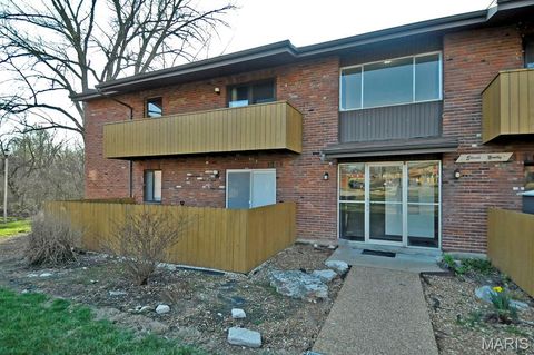 Photo of 1190 Calley Drive #C, St Louis, MO 63125 (MLS # 26014419)