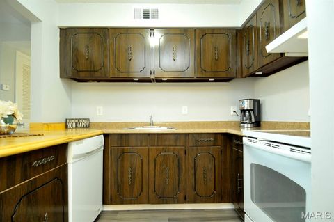 Tiny photo for 1190 Calley Drive #C, St Louis, MO 63125 (MLS # 26014419)