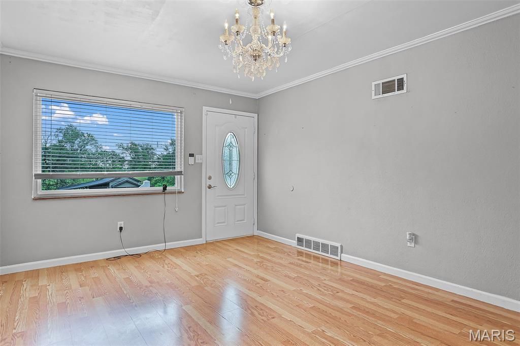 Photo of 116 Horn Avenue, St Louis, MO 63125 (MLS # 26023534)