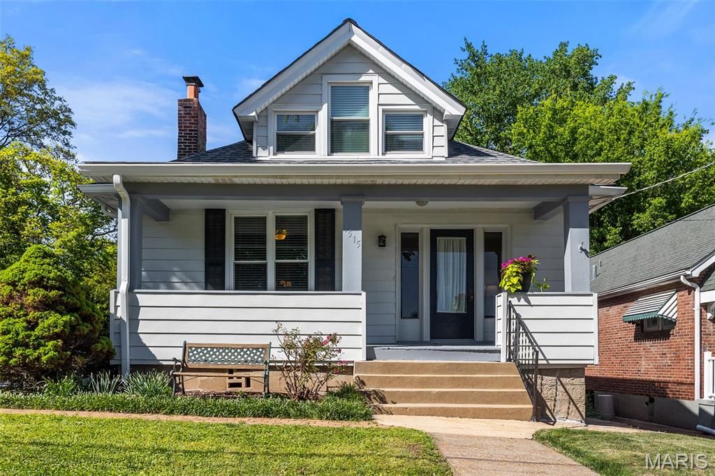 Photo of 7515 Lansdowne Avenue, Shrewsbury, MO 63119 (MLS # 26024698)