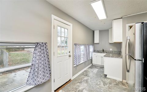 Tiny photo for 900 N Elm Avenue, Webster Groves, MO 63119 (MLS # 26012616)