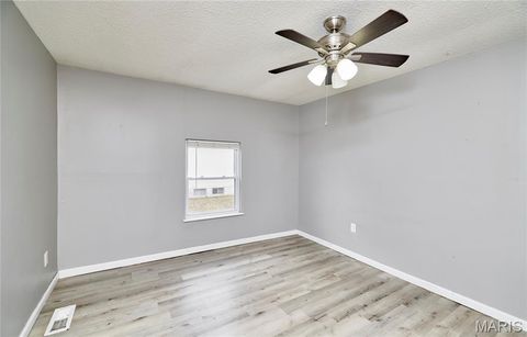 Tiny photo for 900 N Elm Avenue, Webster Groves, MO 63119 (MLS # 26012616)