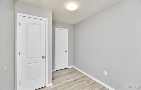 Tiny photo for 900 N Elm Avenue, Webster Groves, MO 63119 (MLS # 26012616)