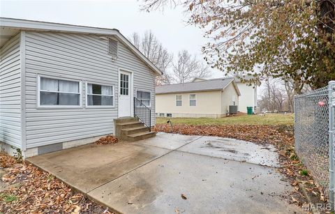 Tiny photo for 900 N Elm Avenue, Webster Groves, MO 63119 (MLS # 26012616)