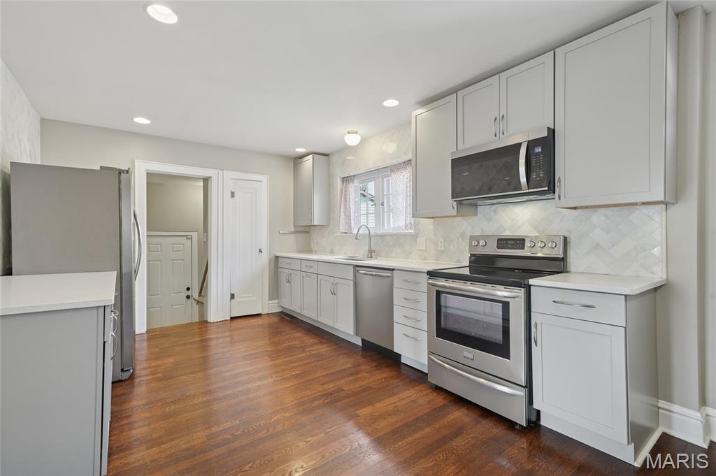 1105 North & South Road