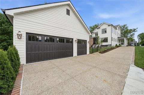 Tiny photo for 530 S Clay Avenue, Kirkwood, MO 63122 (MLS # 26029908)