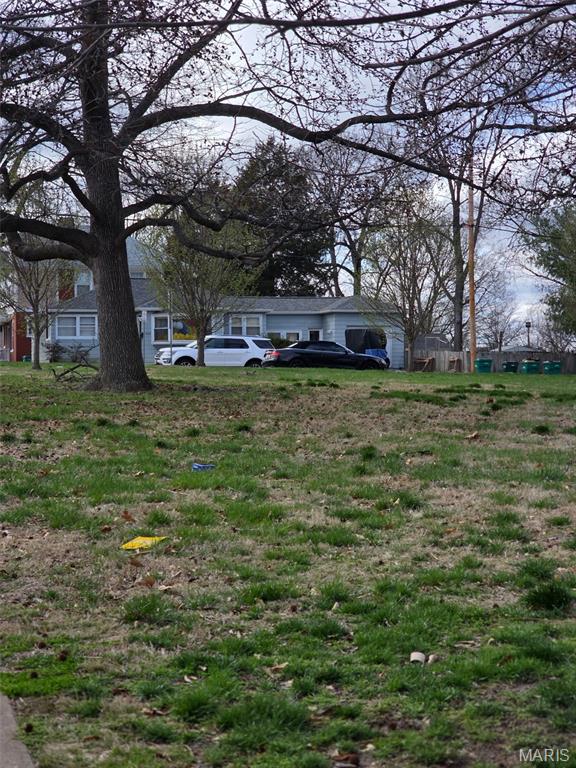 1008 N Bompart LOT C************************* Avenue