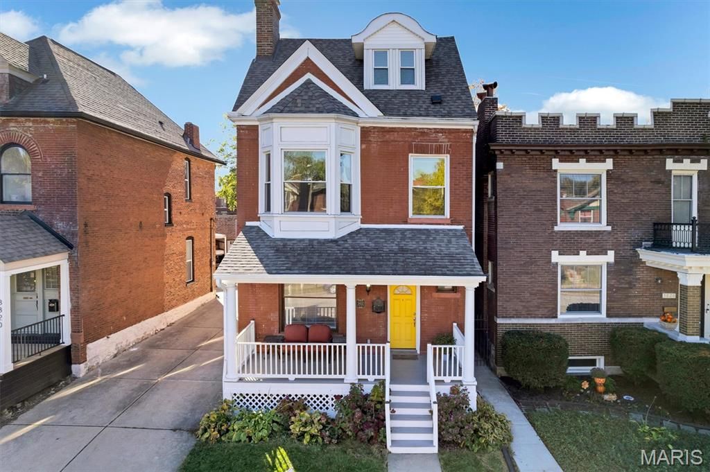 Photo of 3822 Shaw Boulevard, St Louis, MO 63110 (MLS # 25073622)