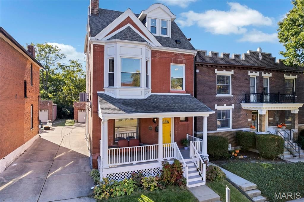 Photo of 3822 Shaw Boulevard, St Louis, MO 63110 (MLS # 25073622)