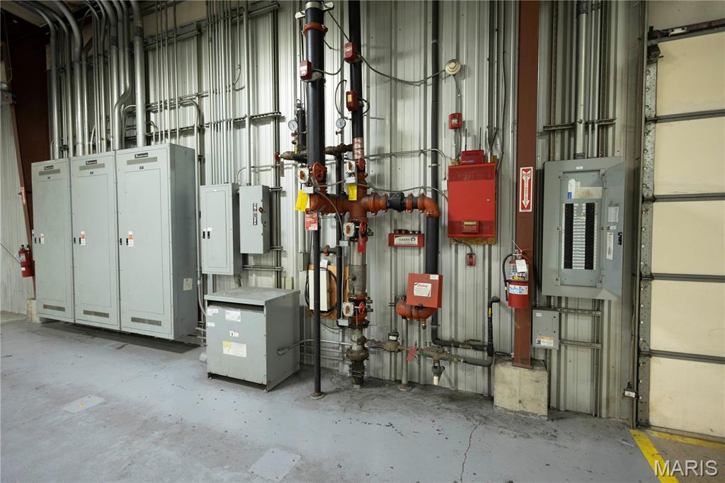 Wagner Indust Park - Commercial Sale