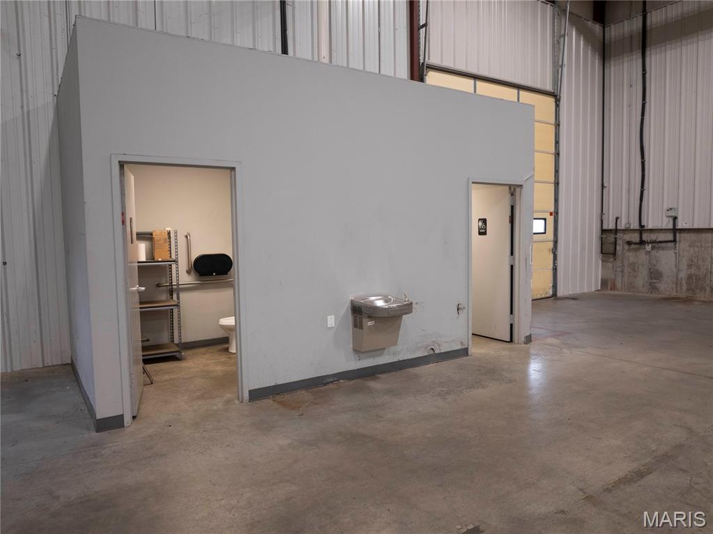 Wagner Indust Park - Commercial Sale