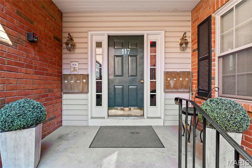 117 E Clinton Place 7