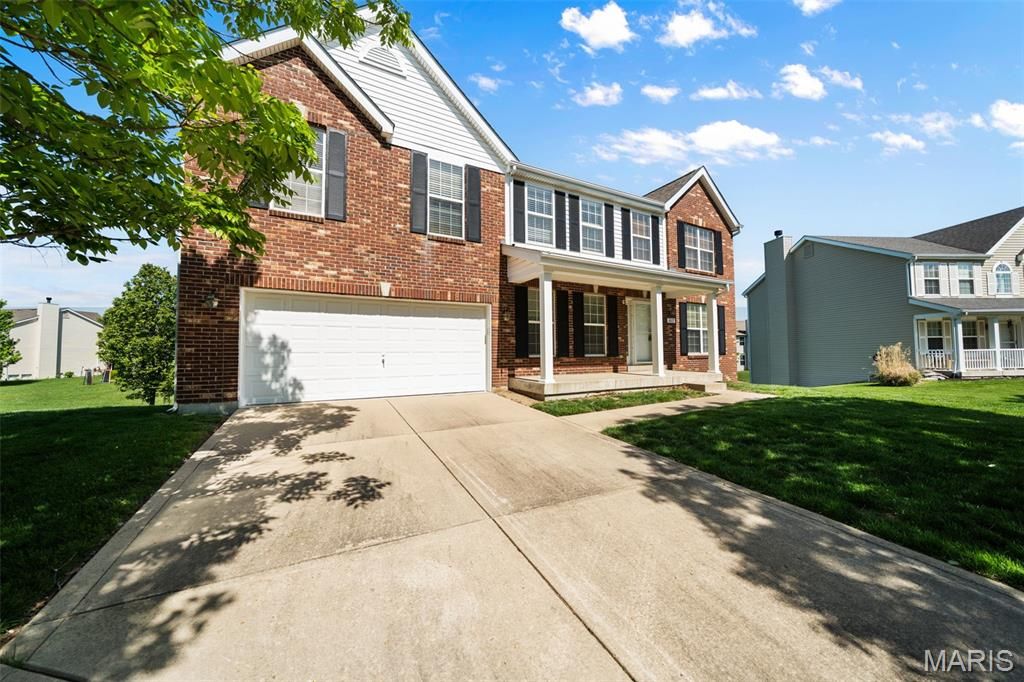 Photo of 1117 Landing Place Drive, Lake Saint Louis, MO 63367 (MLS # 26024843)