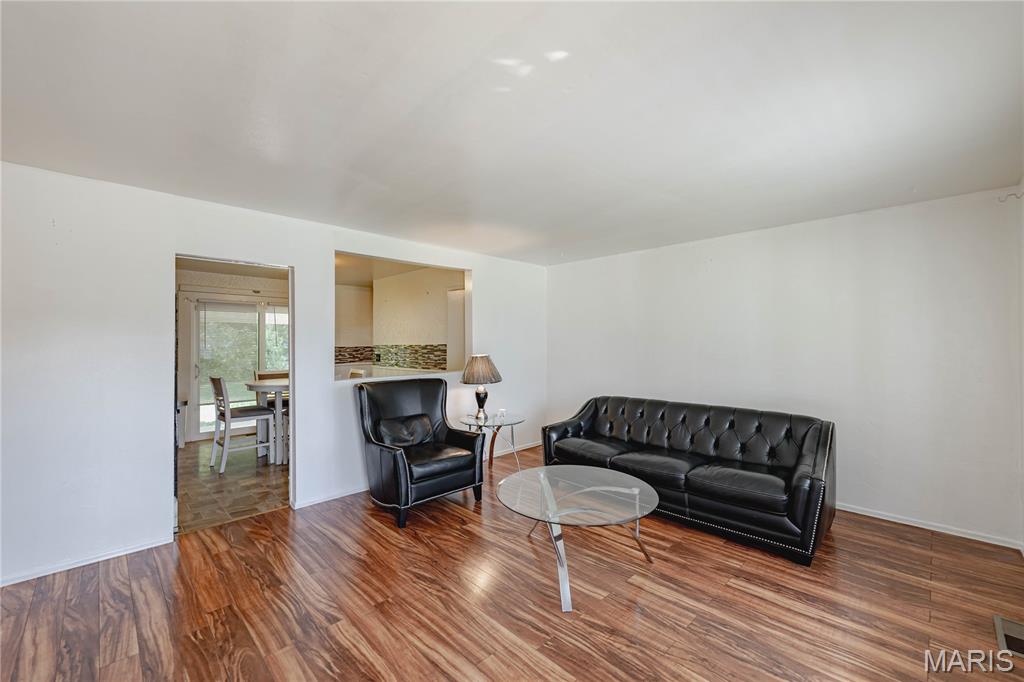 St Louis, Missouri 63138, United States, 3 Bedrooms Bedrooms, ,2 BathroomsBathrooms,Residential,Pending,187156