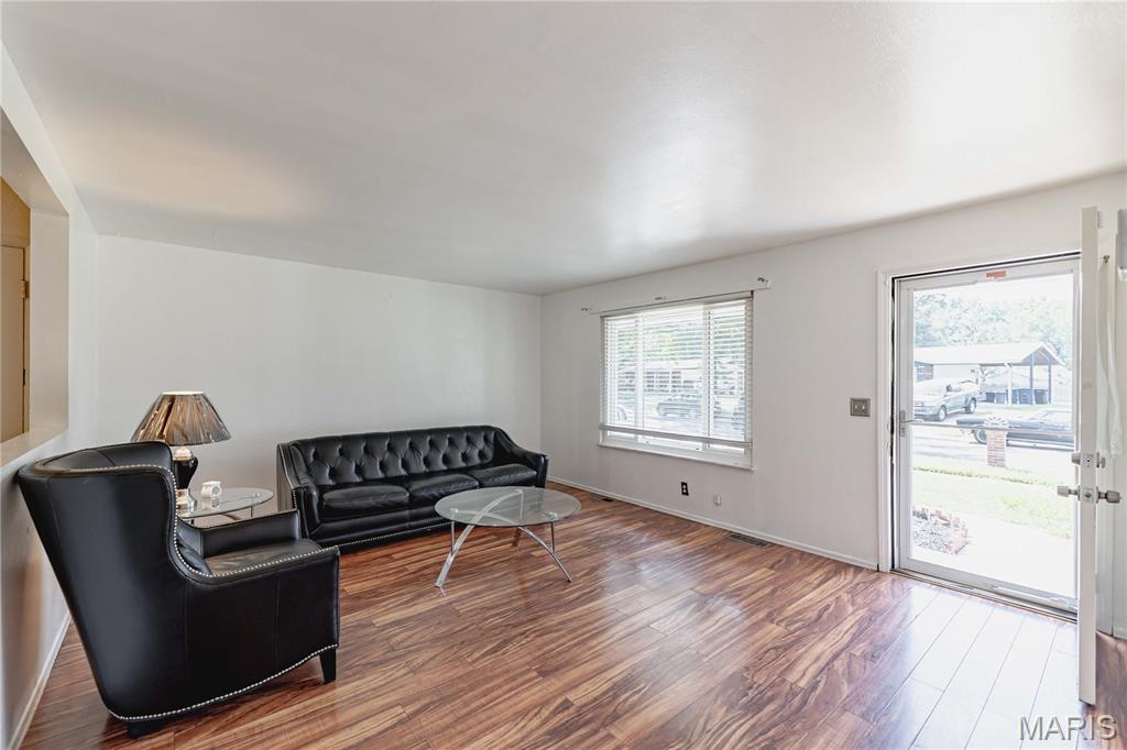 St Louis, Missouri 63138, United States, 3 Bedrooms Bedrooms, ,2 BathroomsBathrooms,Residential,Pending,187156