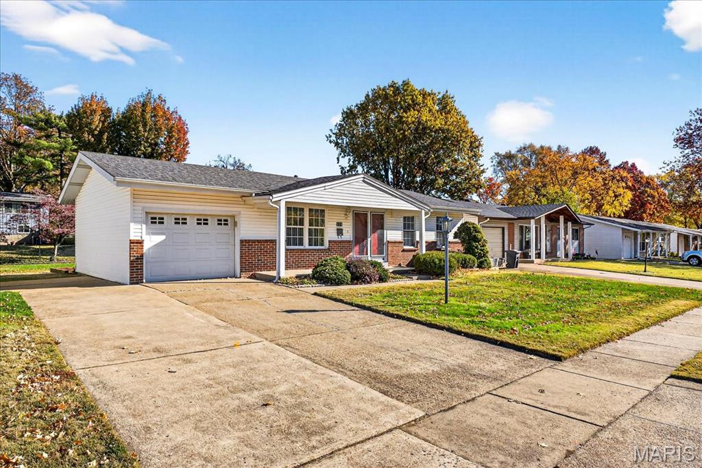 575 Candle Light Lane