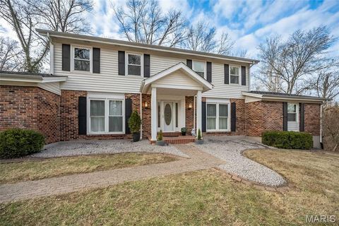 Tiny photo for 135 Greentrails Drive S, Chesterfield, MO 63017 (MLS # 25077646)
