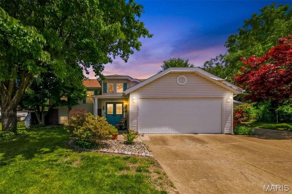 Photo of 2425 Farnham Court, Florissant, MO 63033 (MLS # 26024416)
