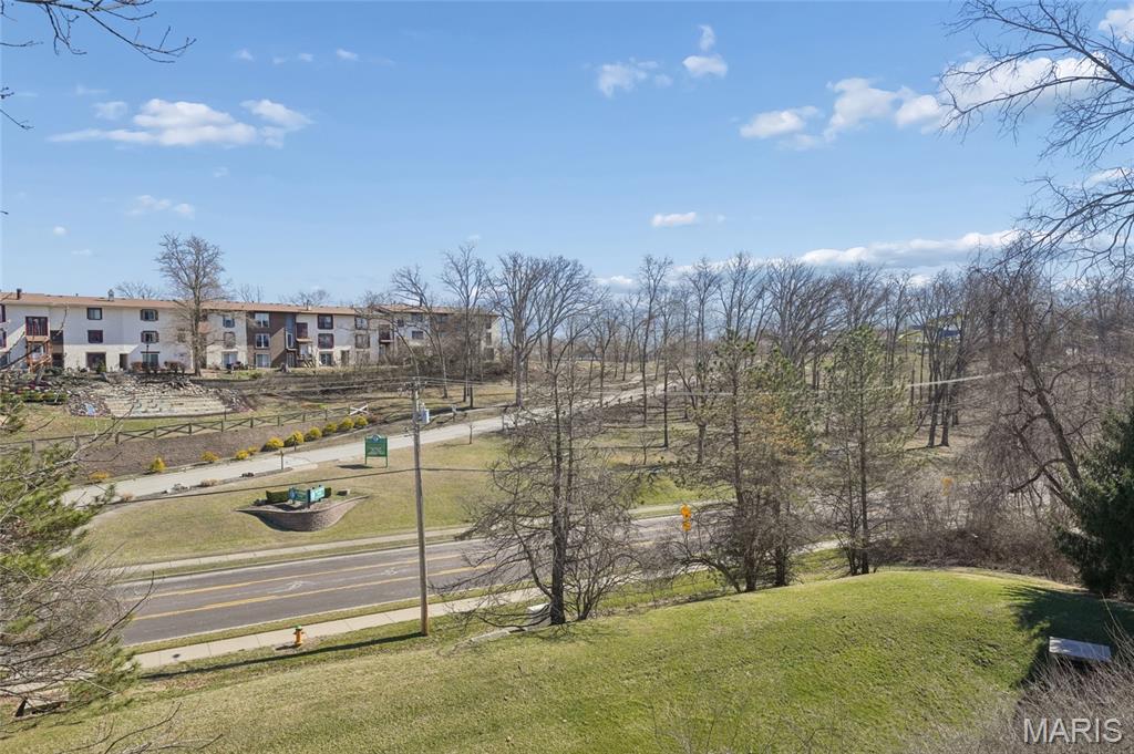 Estates At Parkview One The - Residential