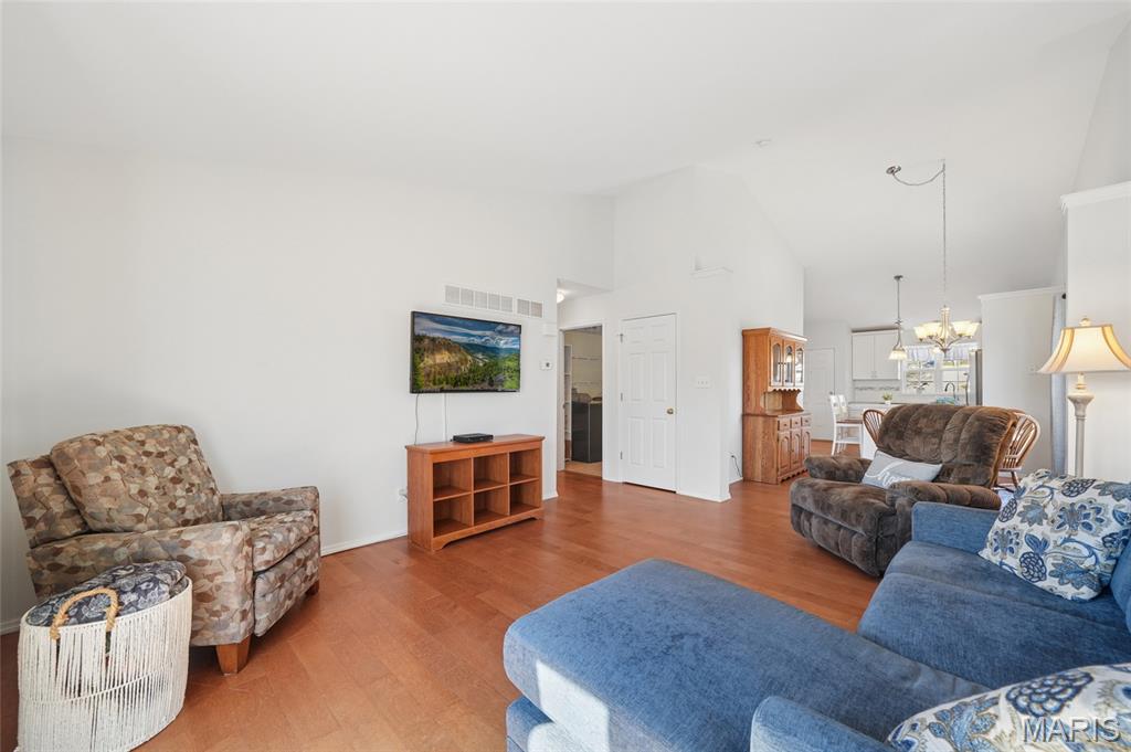 Estates At Parkview One The - Residential