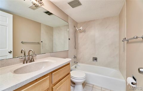 Tiny photo for 927 Claytonbrook Drive #3, Ballwin, MO 63011 (MLS # 25080409)