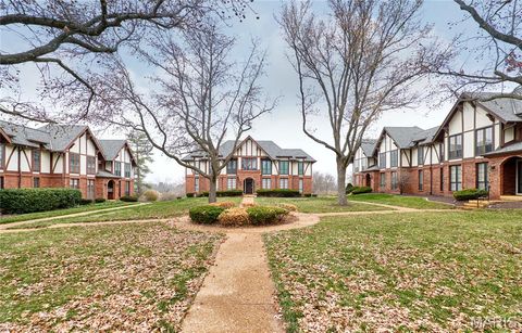 Tiny photo for 927 Claytonbrook Drive #3, Ballwin, MO 63011 (MLS # 25080409)