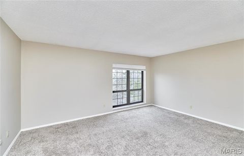 Tiny photo for 927 Claytonbrook Drive #3, Ballwin, MO 63011 (MLS # 25080409)