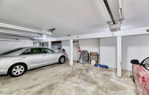 Tiny photo for 927 Claytonbrook Drive #3, Ballwin, MO 63011 (MLS # 25080409)