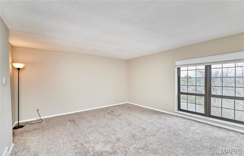 Tiny photo for 927 Claytonbrook Drive #3, Ballwin, MO 63011 (MLS # 25080409)