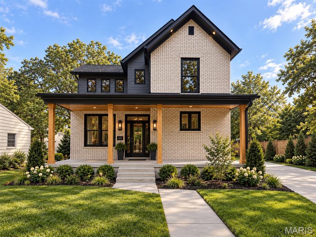 Photo of 335 Southside Avenue, St Louis, MO 63119 (MLS # 26062116)
