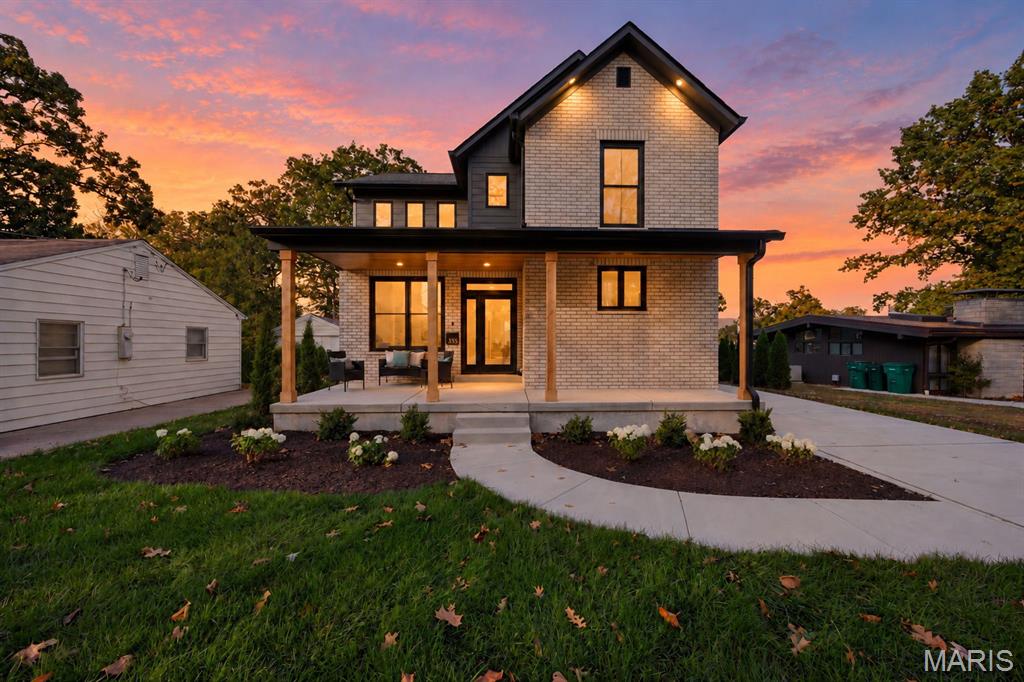 Photo of 335 Southside Avenue, St Louis, MO 63119 (MLS # 26062116)