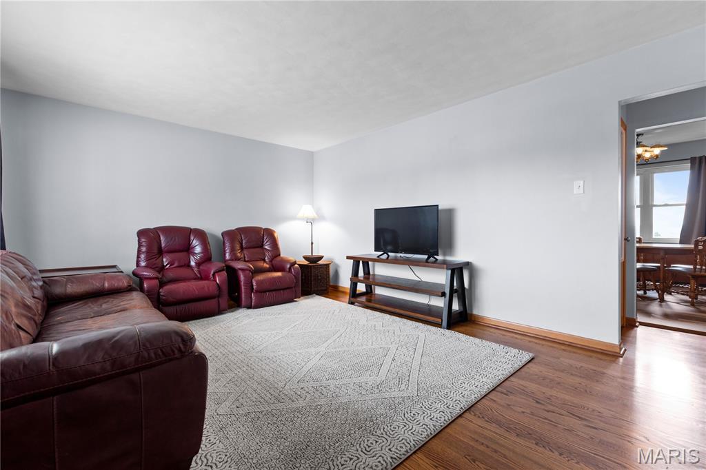 St Louis, Missouri 63129, United States, 3 Bedrooms Bedrooms, ,2 BathroomsBathrooms,Residential,Pending,179640