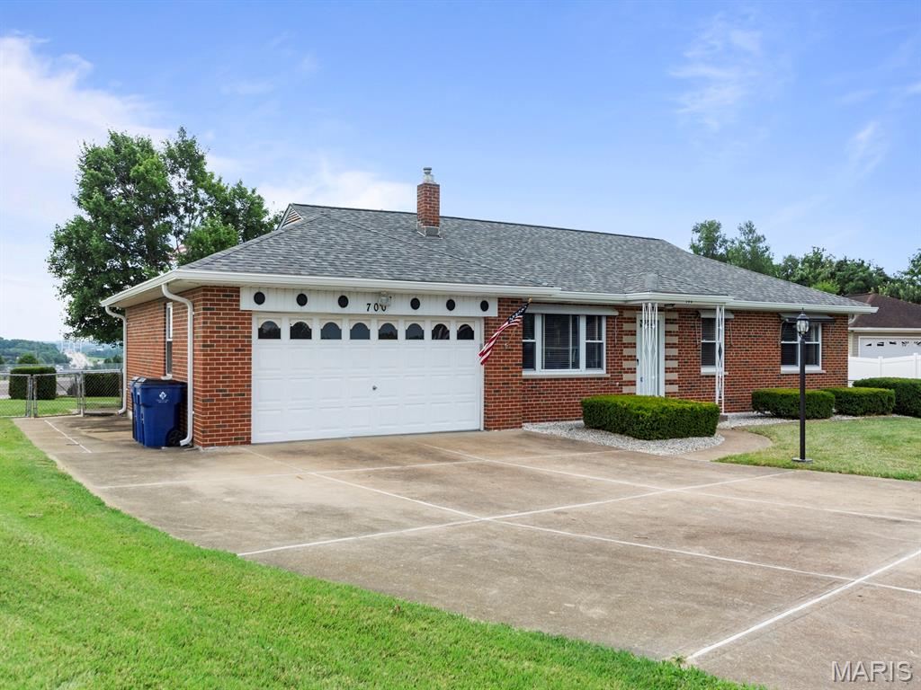 St Louis, Missouri 63129, United States, 3 Bedrooms Bedrooms, ,2 BathroomsBathrooms,Residential,Pending,179640