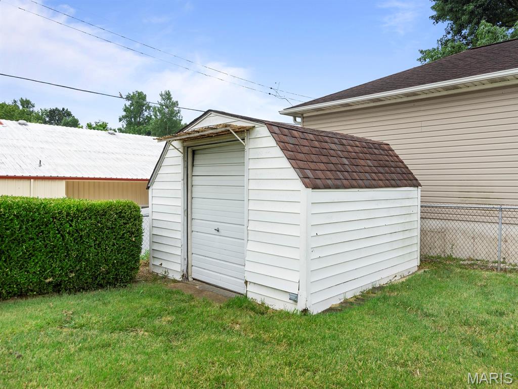 St Louis, Missouri 63129, United States, 3 Bedrooms Bedrooms, ,2 BathroomsBathrooms,Residential,Pending,179640