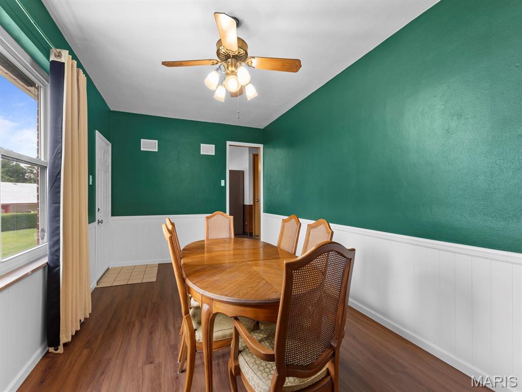 St Louis, Missouri 63129, United States, 3 Bedrooms Bedrooms, ,2 BathroomsBathrooms,Residential,Pending,179640