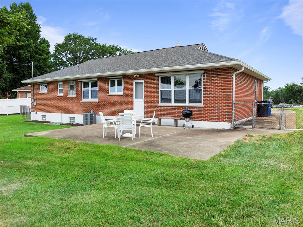 St Louis, Missouri 63129, United States, 3 Bedrooms Bedrooms, ,2 BathroomsBathrooms,Residential,Pending,179640