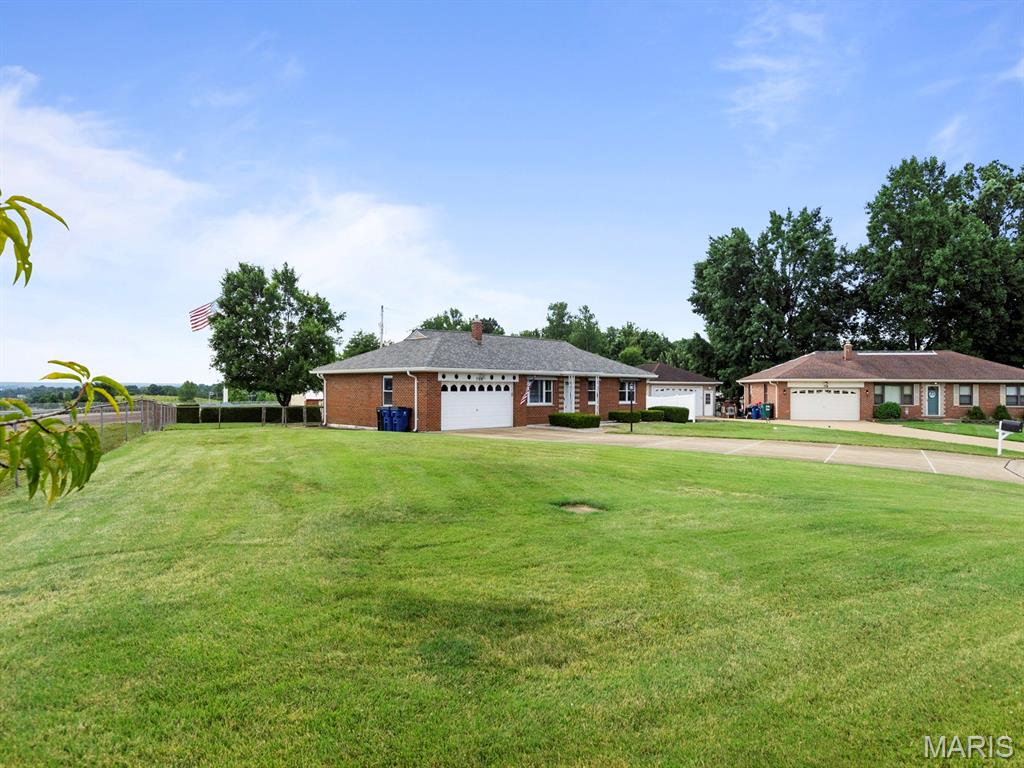 St Louis, Missouri 63129, United States, 3 Bedrooms Bedrooms, ,2 BathroomsBathrooms,Residential,Pending,179640