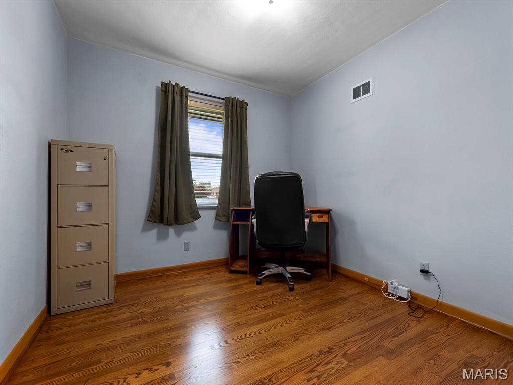 St Louis, Missouri 63129, United States, 3 Bedrooms Bedrooms, ,2 BathroomsBathrooms,Residential,Pending,179640