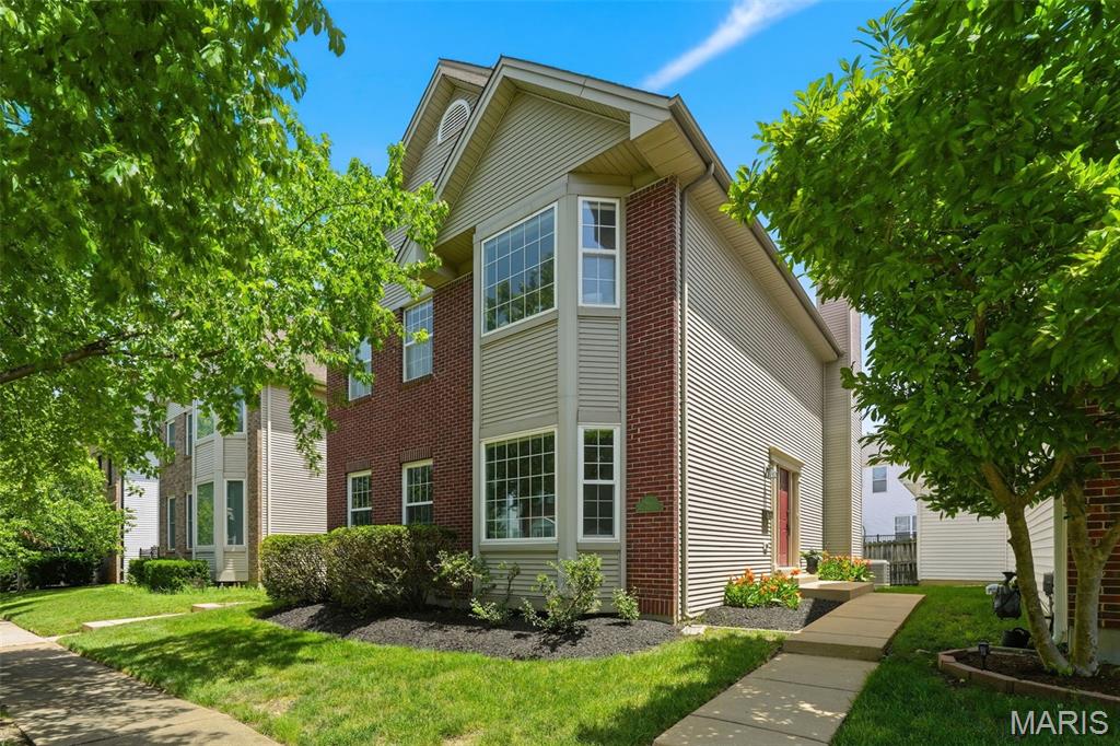 Photo 1 of 39 — 962 Morehouse Lane, University City, MO 63130