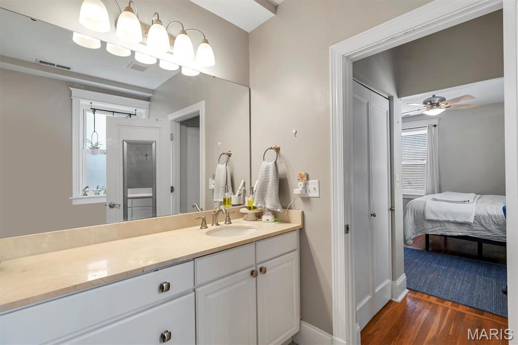 Rosebury Condo - Residential