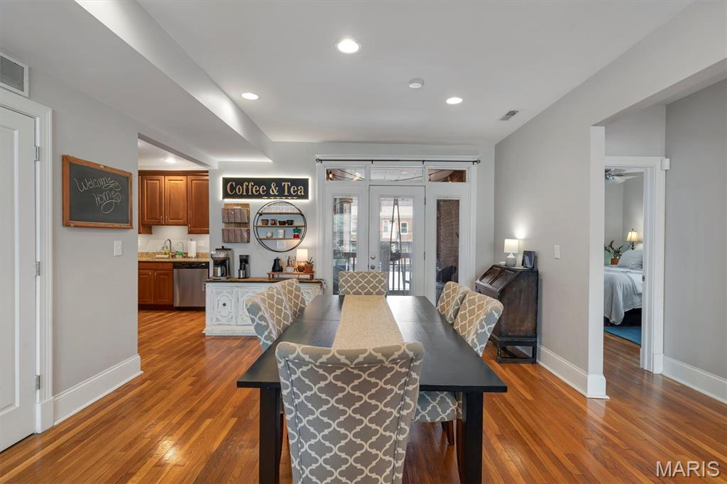 Rosebury Condo - Residential