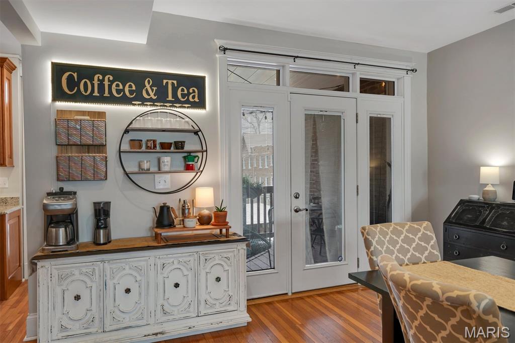 Rosebury Condo - Residential