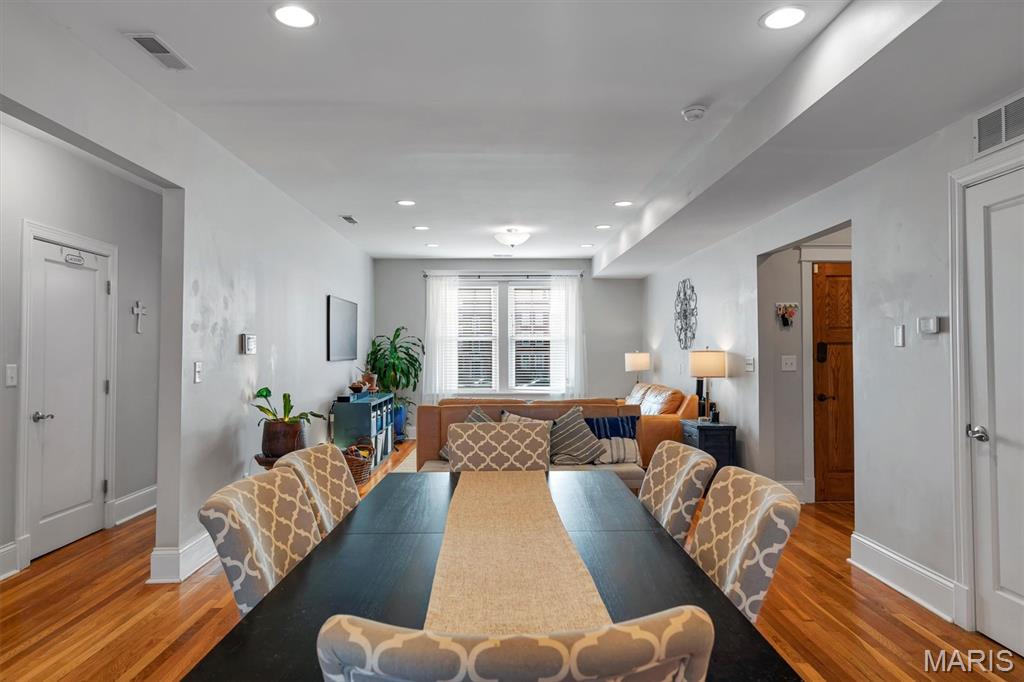 Rosebury Condo - Residential