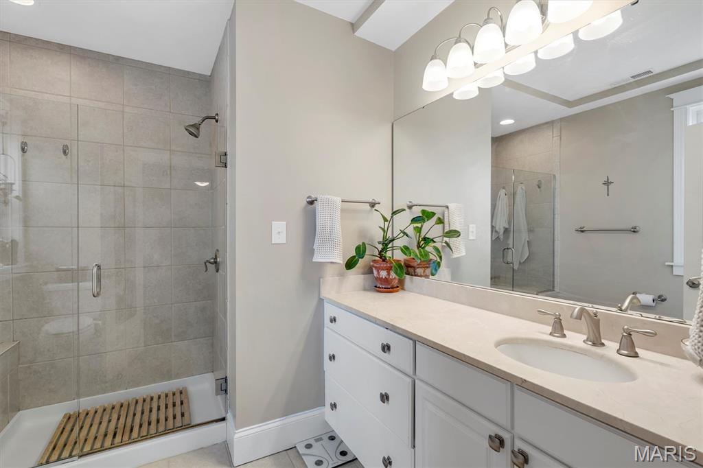 Rosebury Condo - Residential