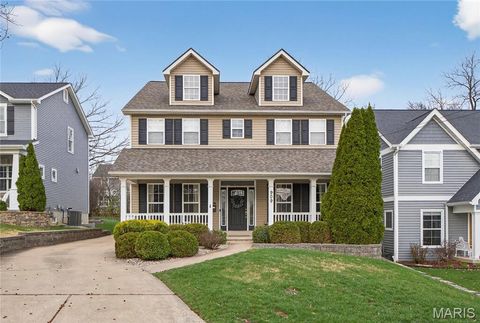 Photo of 909 Cleveland Avenue, Kirkwood, MO 63122 (MLS # 26014172)