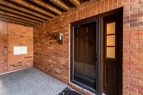 122 N Central Avenue A St Louis MO 63105