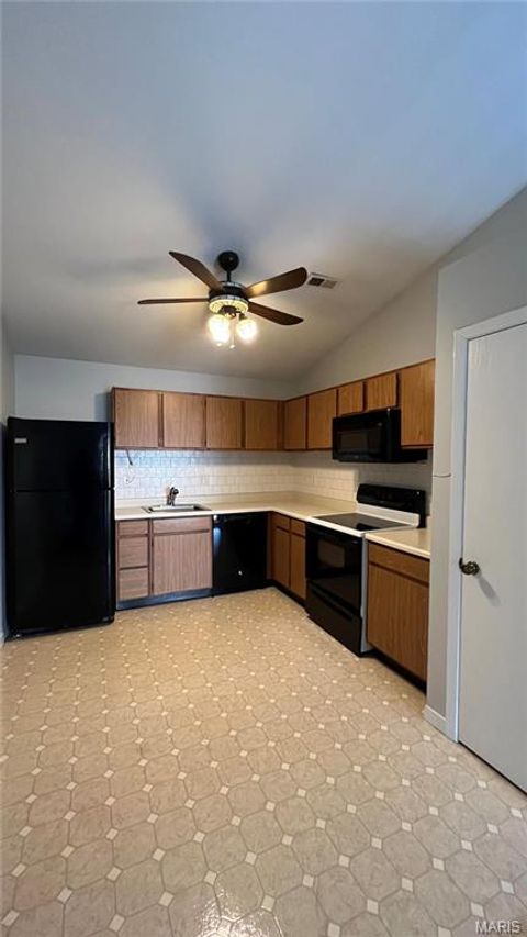 Tiny photo for 717 Ridgeside Drive #L, Ballwin, MO 63021 (MLS # 25074429)