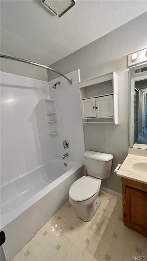 Tiny photo for 717 Ridgeside Drive #L, Ballwin, MO 63021 (MLS # 25074429)