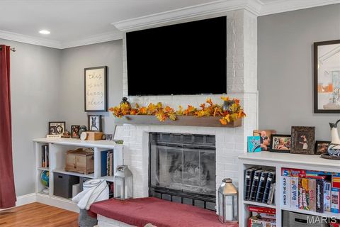 Tiny photo for 42 Chestnut Avenue, Webster Groves, MO 63119 (MLS # 25074407)