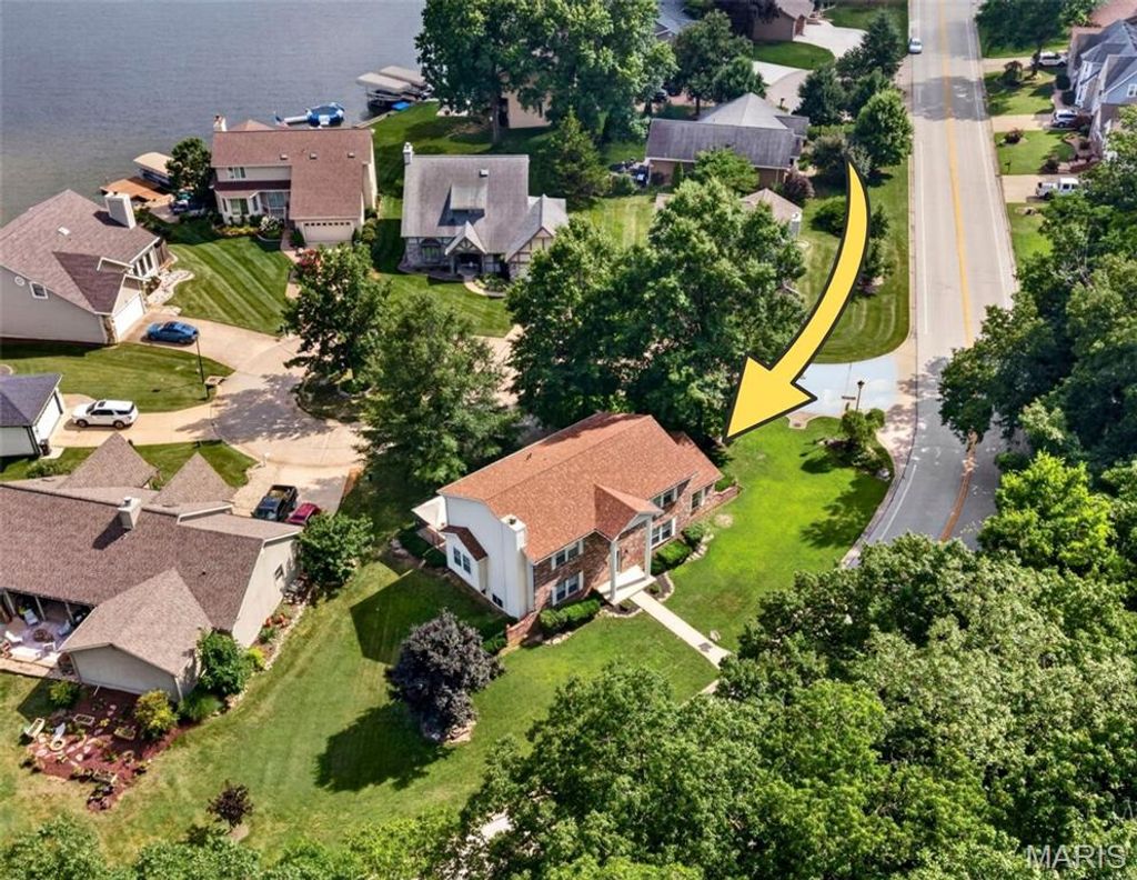 Photo of 110 Antoinette Terrace, Lake Saint Louis, MO 63367 (MLS # 26037484)